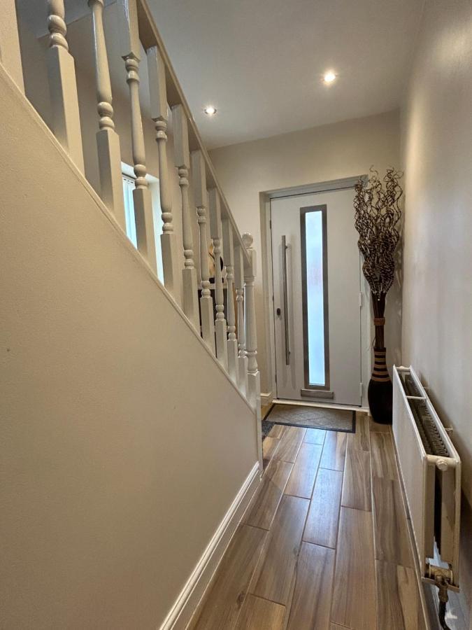 No6 Overnight Stays Free Onsite Parking Hindlip Exterior foto