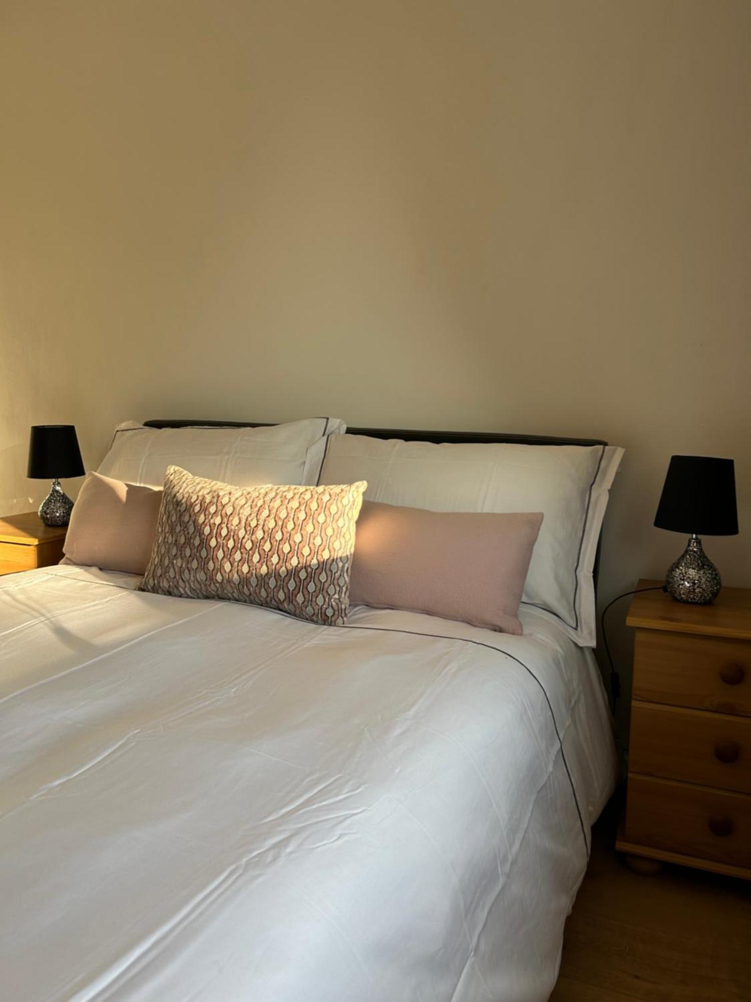 No6 Overnight Stays Free Onsite Parking Hindlip Exterior foto