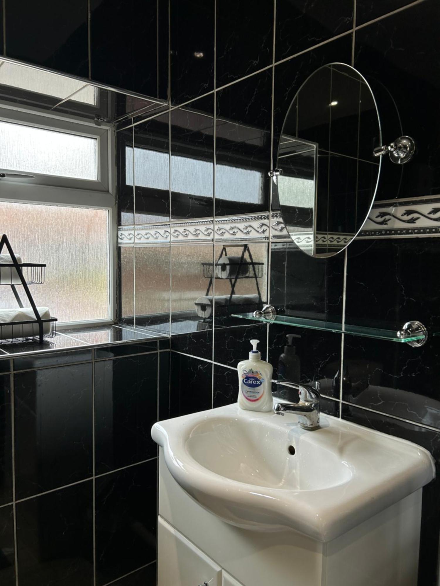 No6 Overnight Stays Free Onsite Parking Hindlip Exterior foto